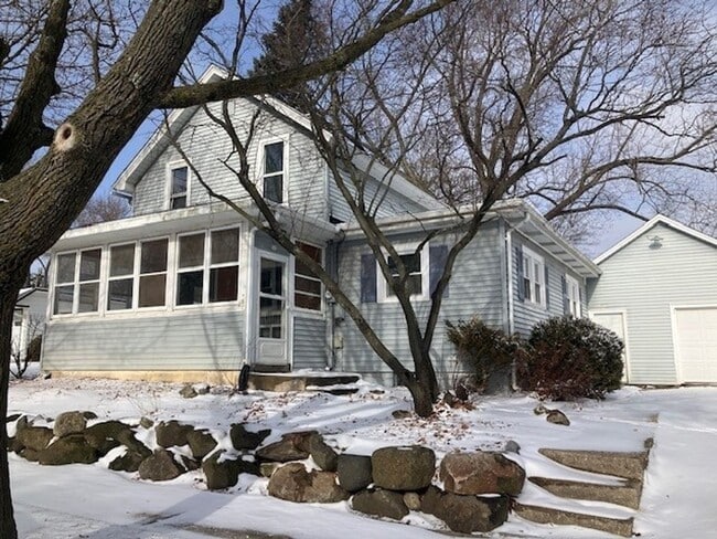 Building Photo - Single Family Home for Rent