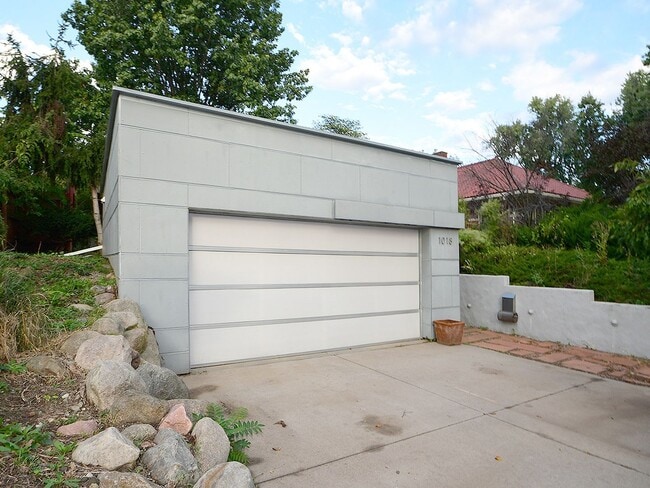 Photo - Cool House