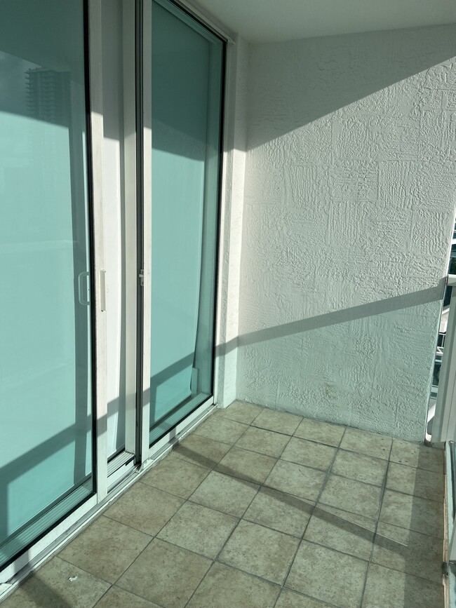 Photo - 31 SE 5th St Unit 31 SE 5 St Miami, Fl 33131