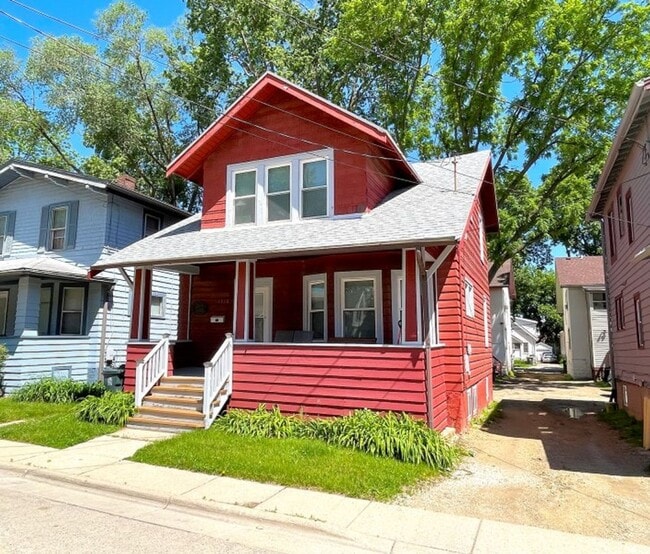 Building Photo - 1318 St James Ct Unit 1 Rental