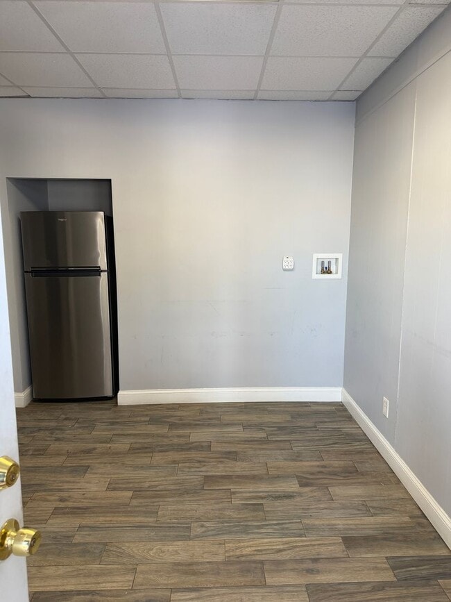 Building Photo - 7 Winthrop St Unit 1 - first floor