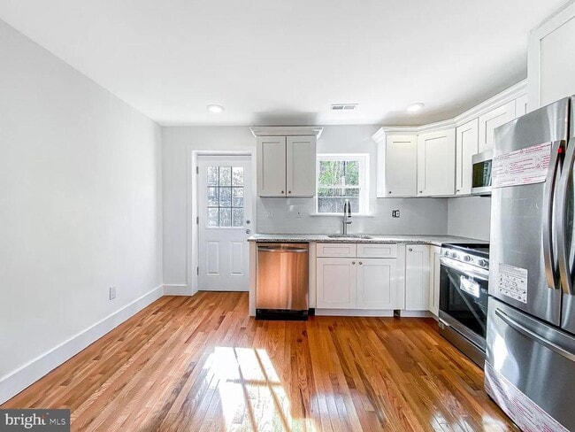 Building Photo - 506 Titan St Rental