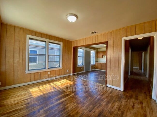 Photo - 547 Wyche St
