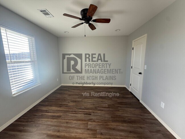 Photo - 13057 Raymond Rd