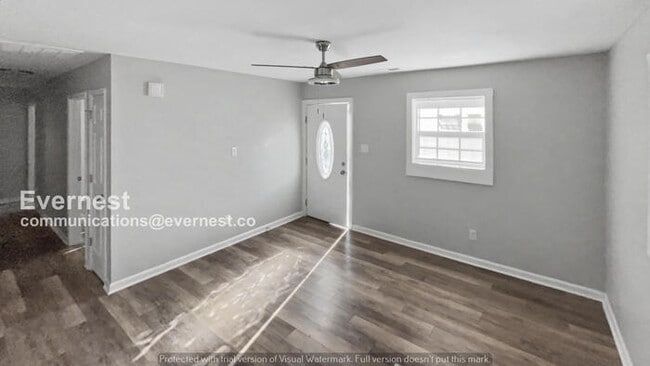 Photo - 3 Bed, 2 Bath Home with Off-Street Parking / Pet-Friendly / Vouchers Accepted / Available Now!