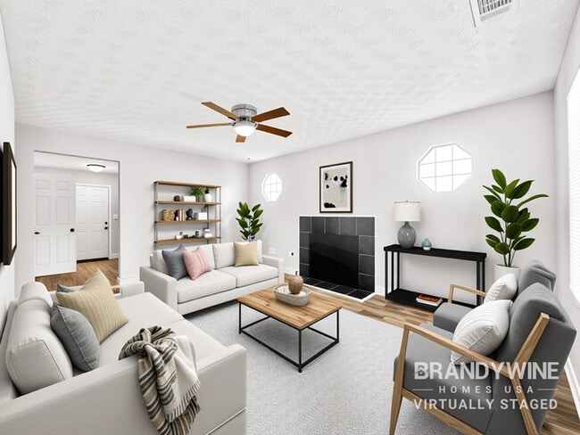 Photo - 606 Waynes Ct SE