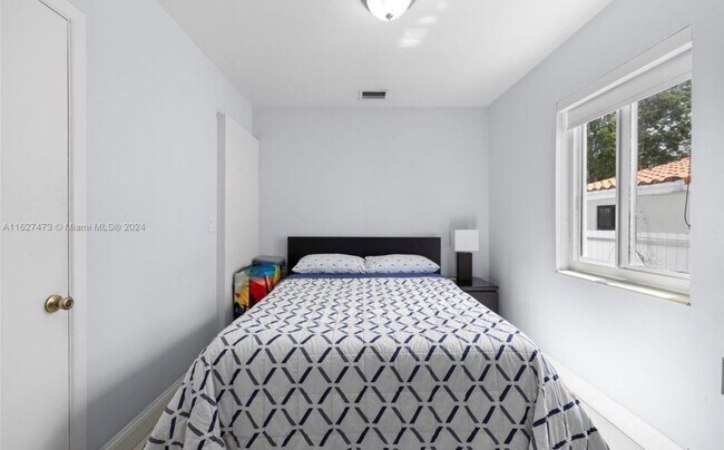 Photo - 6010 NW 38th St Unidad 1