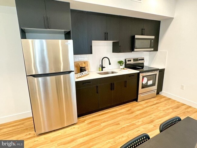 Building Photo - 3847 N Broad St Rental