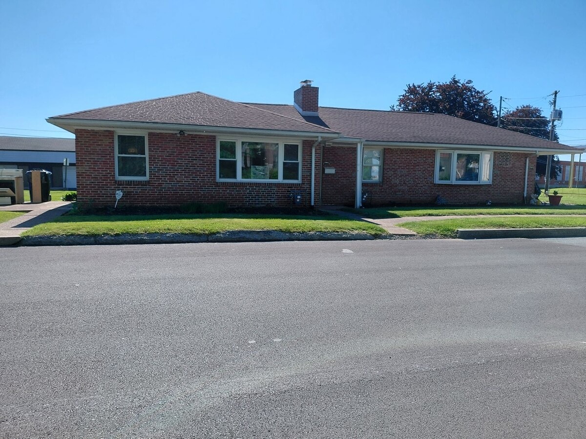 Photo - 3003 Pennwood Rd