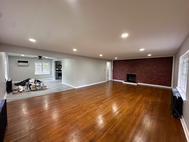 Building Photo - 15 N 17th St Unit 3 Rental