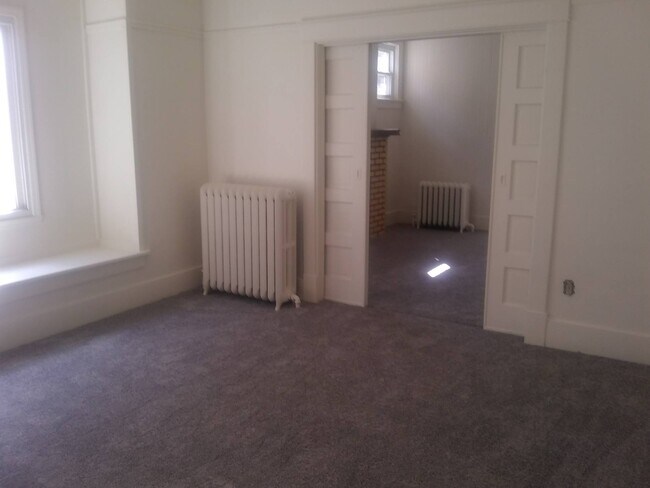 Living room - 116 N 5th St Unidad First Floor Apartment