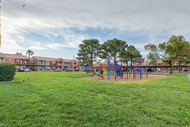 Photo - 4730 E Craig Rd