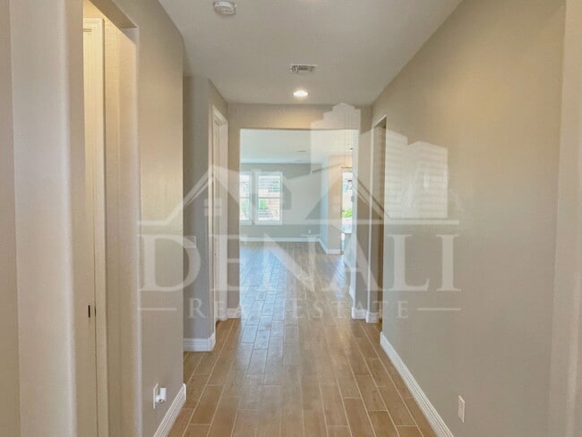 Photo - 13648 N 144th Dr