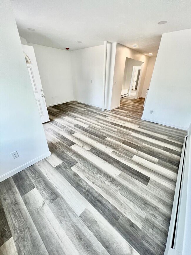 Photo - Brookside Unit B