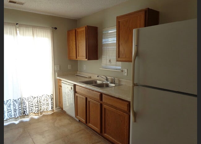 Photo - 1788 Benelli St