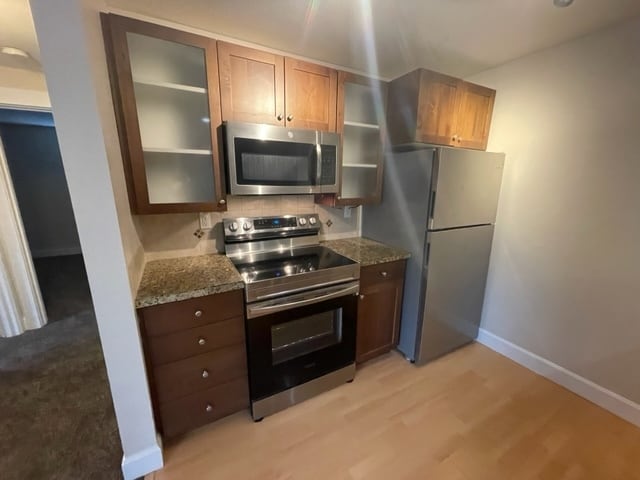 Kitchen - 300 N 130th St Unit 6-101