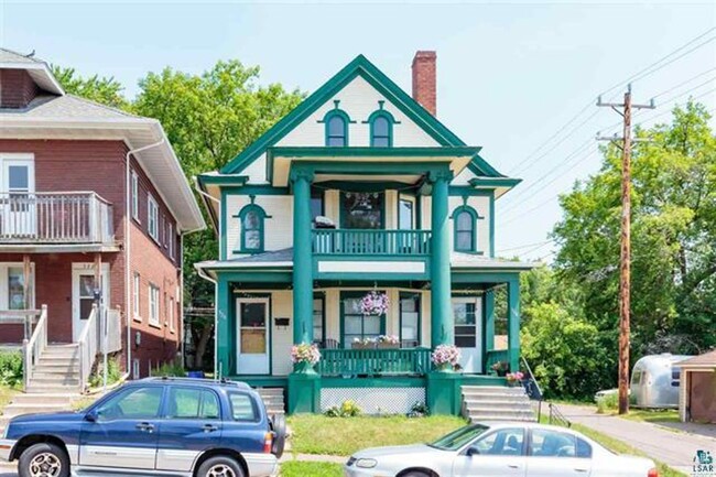 Building Photo - 318-320 N 12th Ave E Unit 318 -B