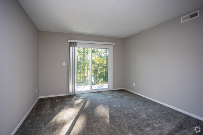 1BR, 1BA - 700SF - Living Room