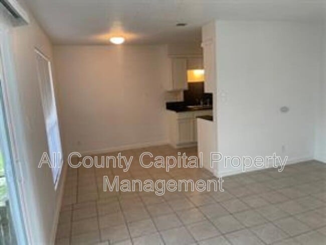 Photo - 2906 Sweeney Ln Unidad A