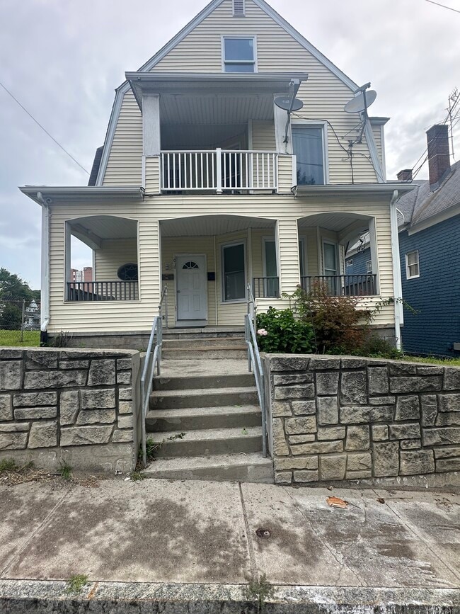 Photo - 1010 W Main St Apartment