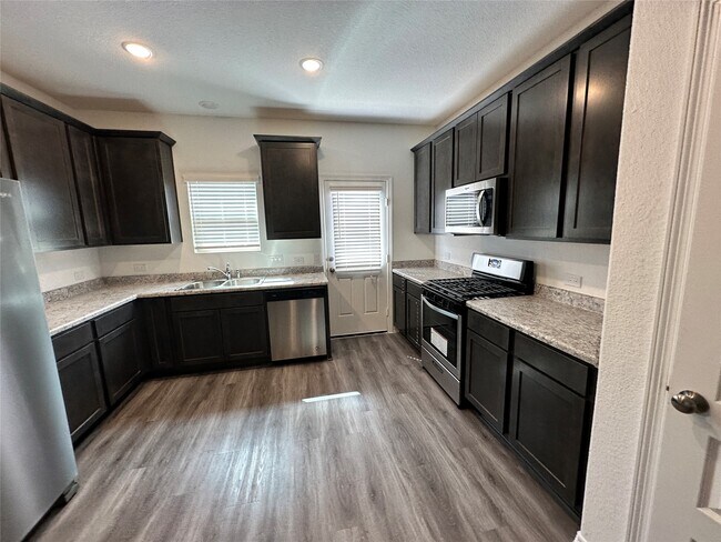 Photo - 16544 Moss Ln