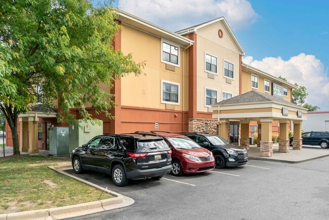Furnished Studio-Detroit - Sterling Heights