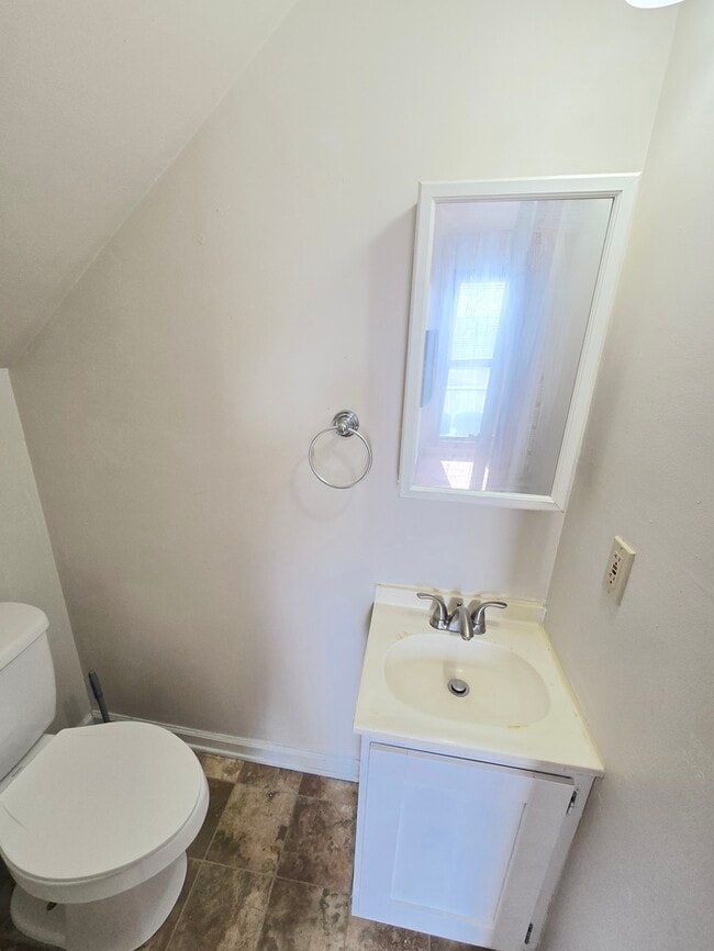 Photo - 2-STORY CONDO IN HEART OF PORTSMOUTH! 2 BED/2 BATH! Unidad 957