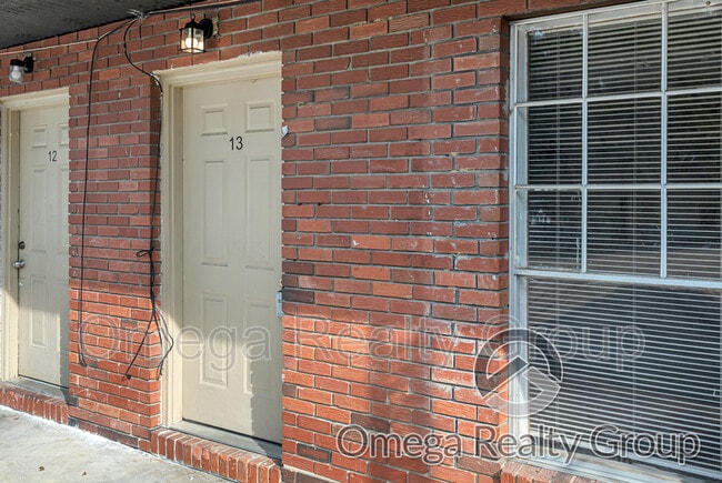Building Photo - 1505 7th Ave Unit Apt 13