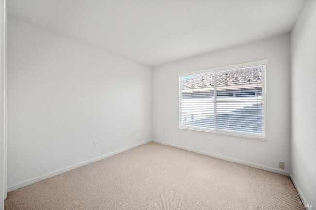 Photo - 332 Watson Hollow Dr