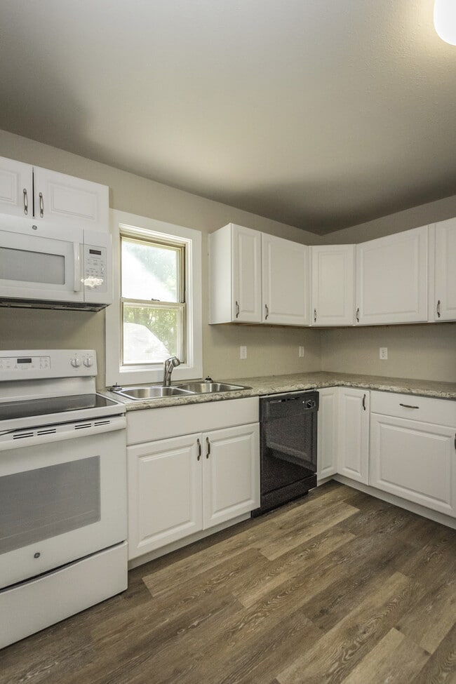 Photo - 2 Bedroom 1 Bath Fully Remodeled