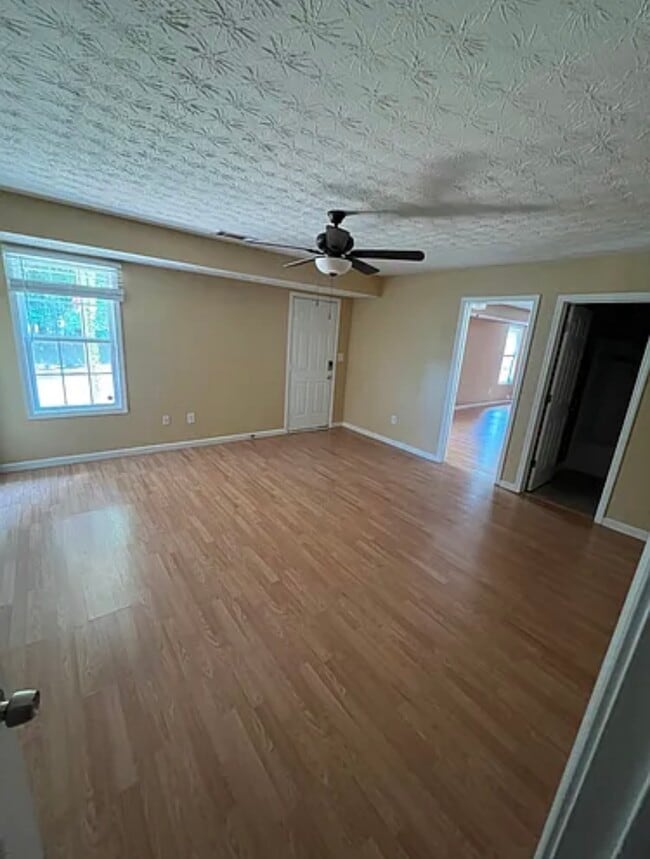 Photo - 70 Trelawney Dr
