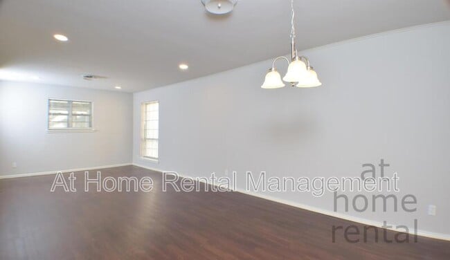 Photo - 4711 S Fulton Pl