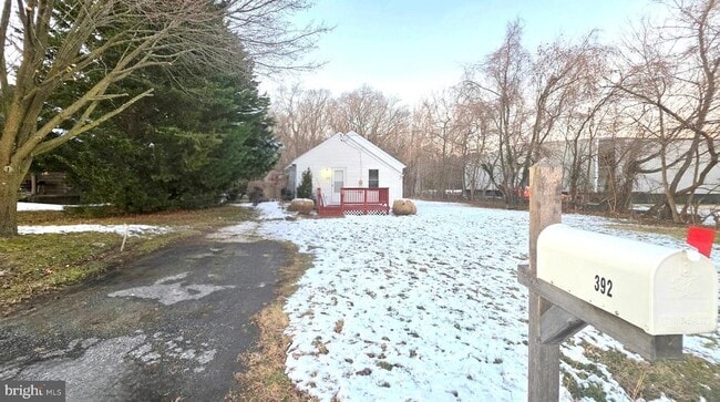 Photo - 392 Lafferty Ln