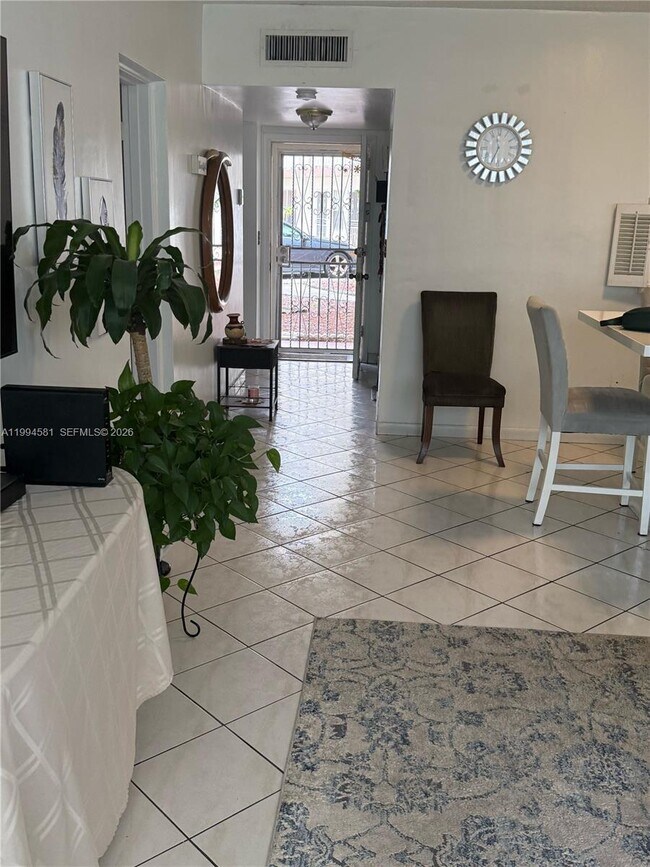 Photo - 1481 NE Miami Gardens Dr Unit 169