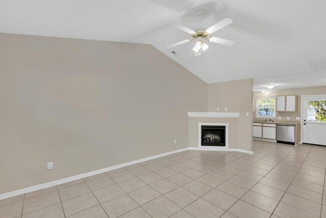 Photo - Great Location to Camp Lejeune!