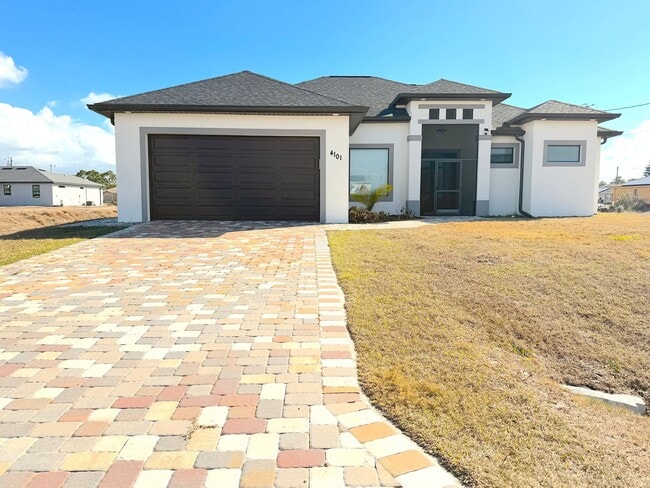 Building Photo - 4101 33rd St SW