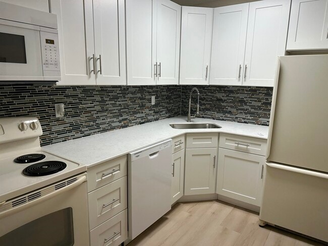 Photo - 113 Cluff Crossing Rd Unit 11