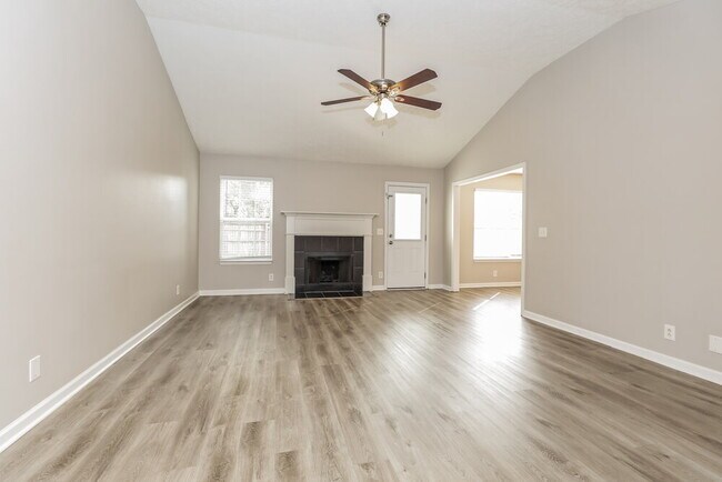 Photo - 1295 Tiree Dr