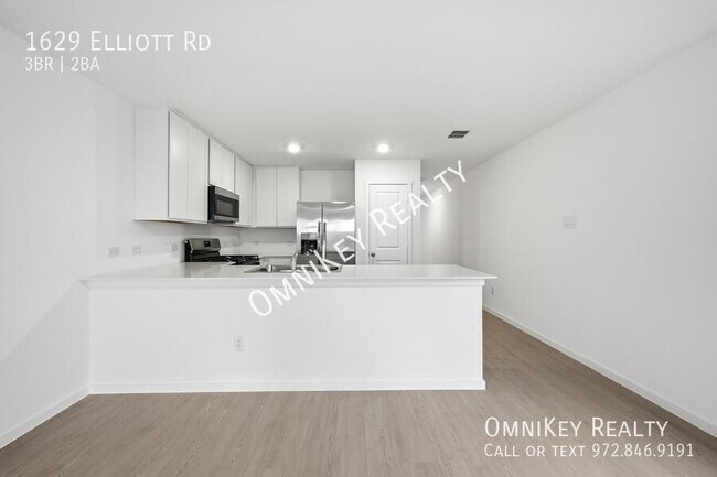 Photo - 1629 Elliott Rd