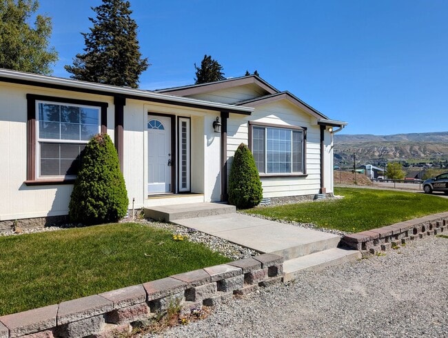 Photo - Beautiful 4-Bed, 2.5-Bath Home with Fenced Yard in Sunnyslope!