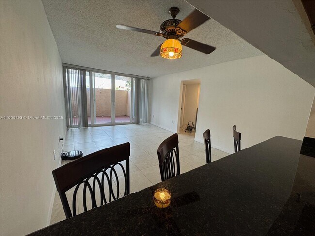 Photo - 10700 SW 108th Ave Unidad C113