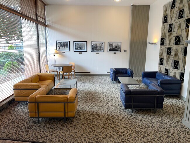 Lobby - 1711 Massachusetts Ave NW Unit 718