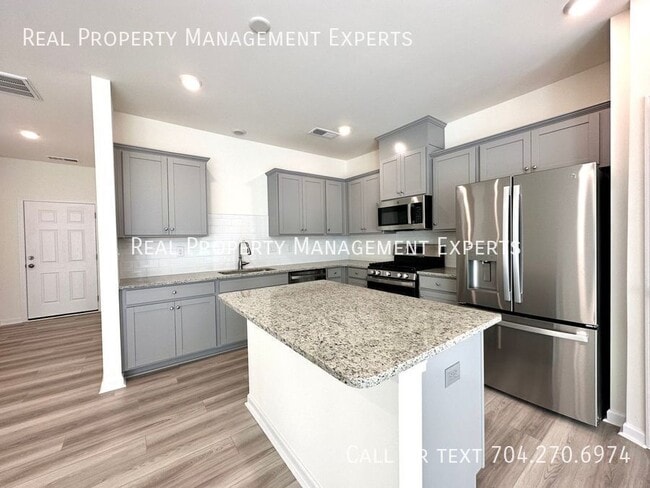 Photo - 2789 Yeager Dr NW