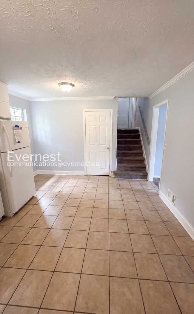Photo - 4 Bed, 2.5 Bath Home with Carport / Available Now!