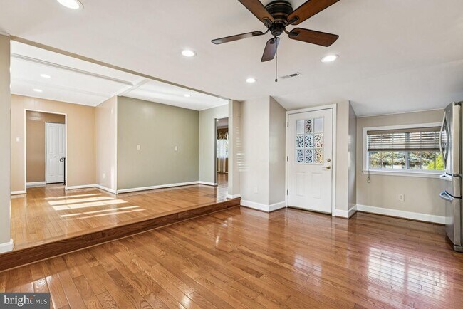 Photo - 7714 Arlen St