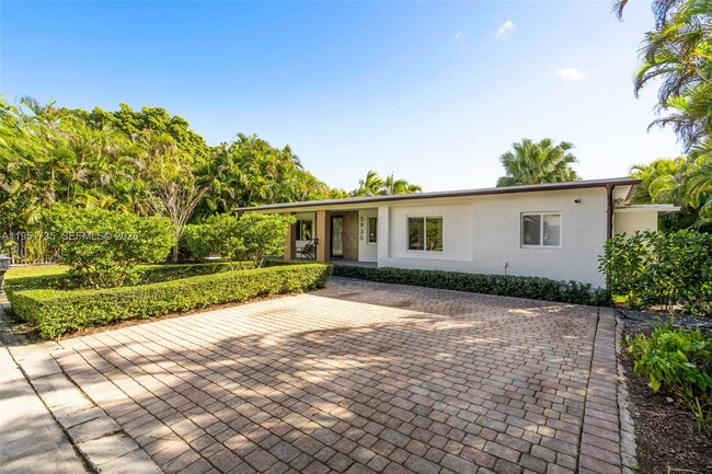 Photo - 5930 SW 47th St