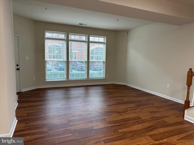 Photo - 908 Hall Station Dr