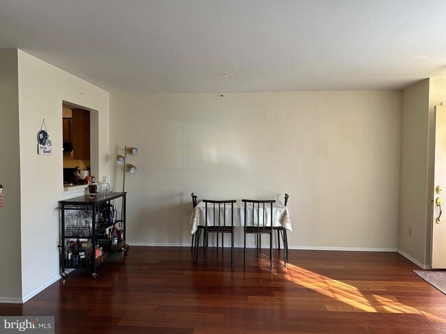 Photo - 181 Wyndham Pl