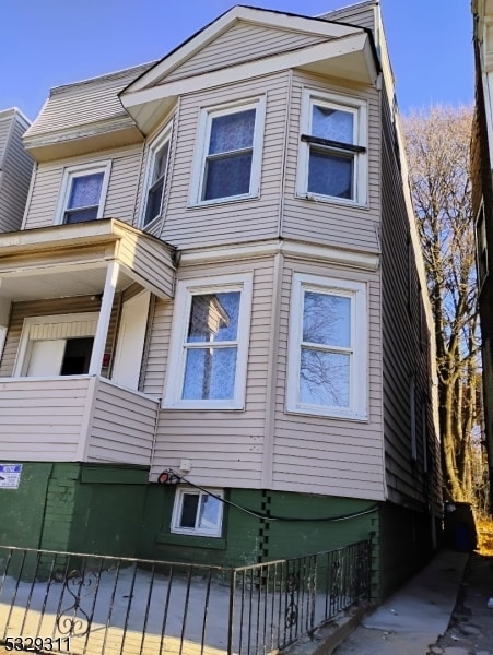 Building Photo - 156 S 12th St Rental