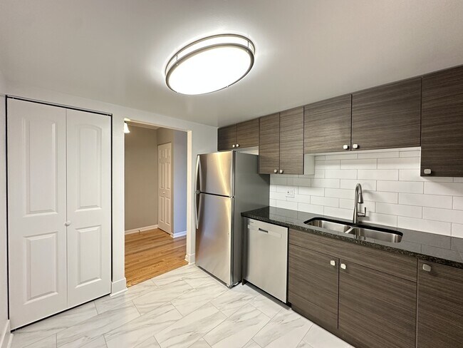 Photo - 525 N Quentin Rd Unit 215